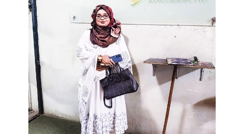 আ য়ে শা  ড লি